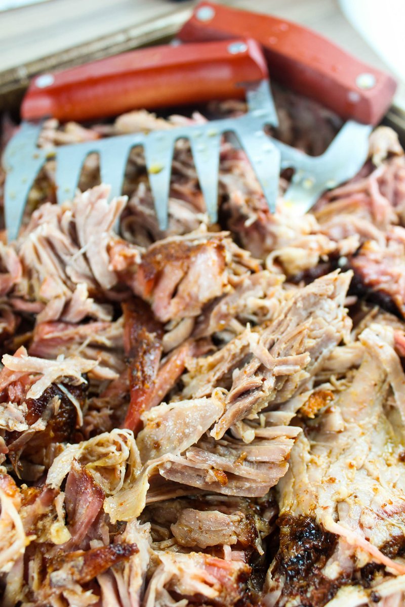foodhussy's tweet photo. Smoked Pulled Pork on the Traeger is a labor of love but it’s worth every minute! You’ll come away with a pan of deliciousness! It’s tender, juicy and so delicious! @WI_Pork #wisconsinpork #usapork https://t.co/VetaMJlAqu https://t.co/8ZgKeaqQLw
