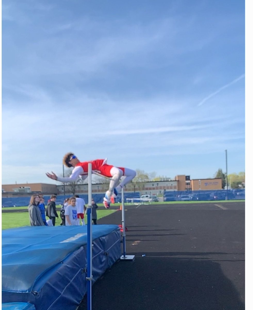 runsehs's tweet photo. Check out this Happy KID!
ANOTHER PR on the HJ Apron!  @JalenJ18 and a 6'3........
WITH 
THE 
CON SIS TEN CCCCCYYYYYYY
#COMMITTOTHEAPPROACH LOCKEDIN. https://t.co/B8UZ3BLXkv