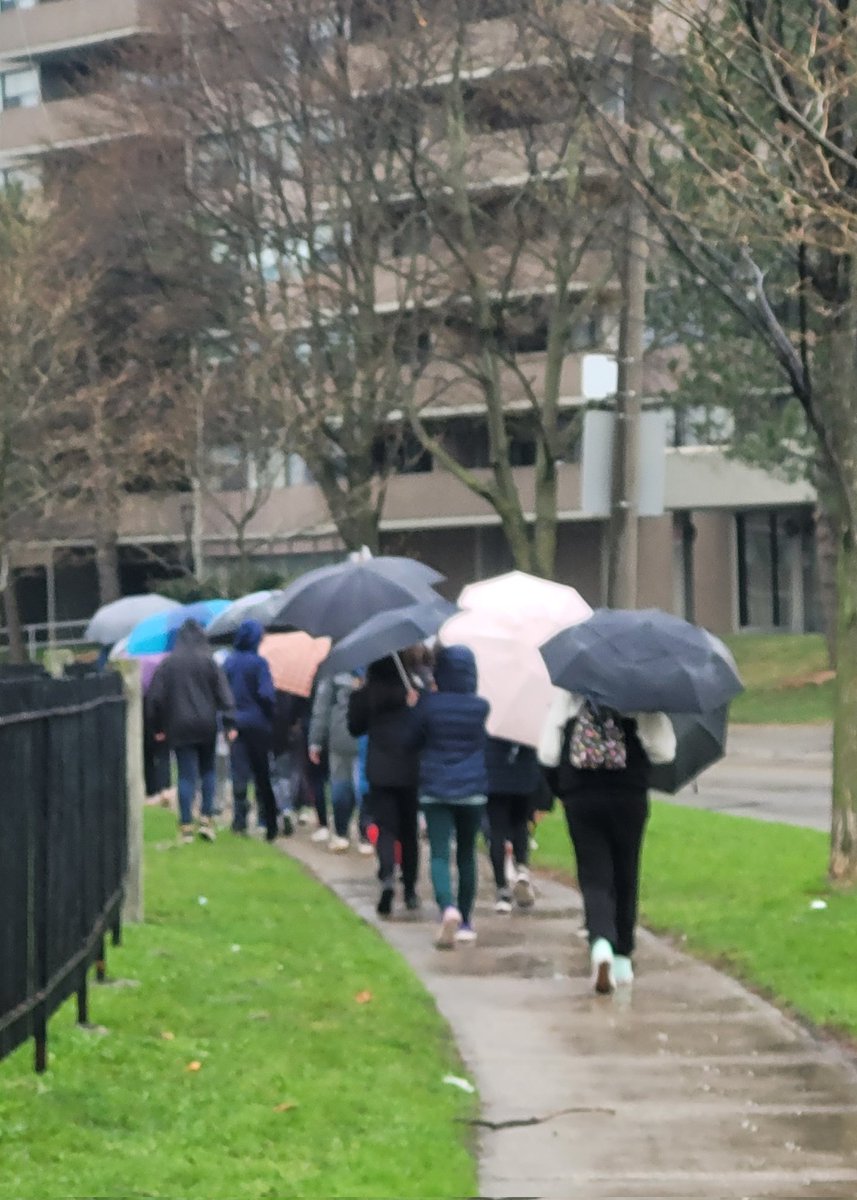 We had a rainy walk back, but the grade 6 class loved their visit to Agincourt Libray. They learned about digital animation and how to design in 3D. Everyone made a keychain and we look forward to getting them after they have been 3D printed.