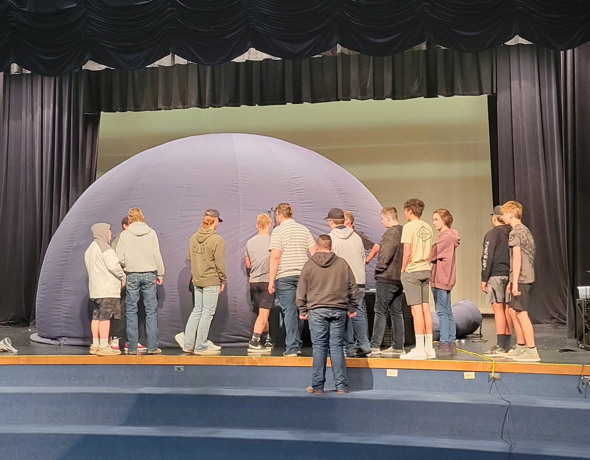 Jessica (@iviejes23) on Twitter photo Spent the day exploring the universe- and we even had our own tour guide, thanks to <a href="/CUES4Training/">Brandon Harrison</a>! <a href="/NorthSevierHS/">North Sevier High School</a> #seviersdstrong #planetarium #earthandspacescience #ourfutureisbright Spent the day exploring the universe- and we even had our own tour guide, thanks to <a href="/CUES4Training/">Brandon Harrison</a>! <a href="/NorthSevierHS/">North Sevier High School</a> #seviersdstrong #planetarium #earthandspacescience #ourfutureisbright