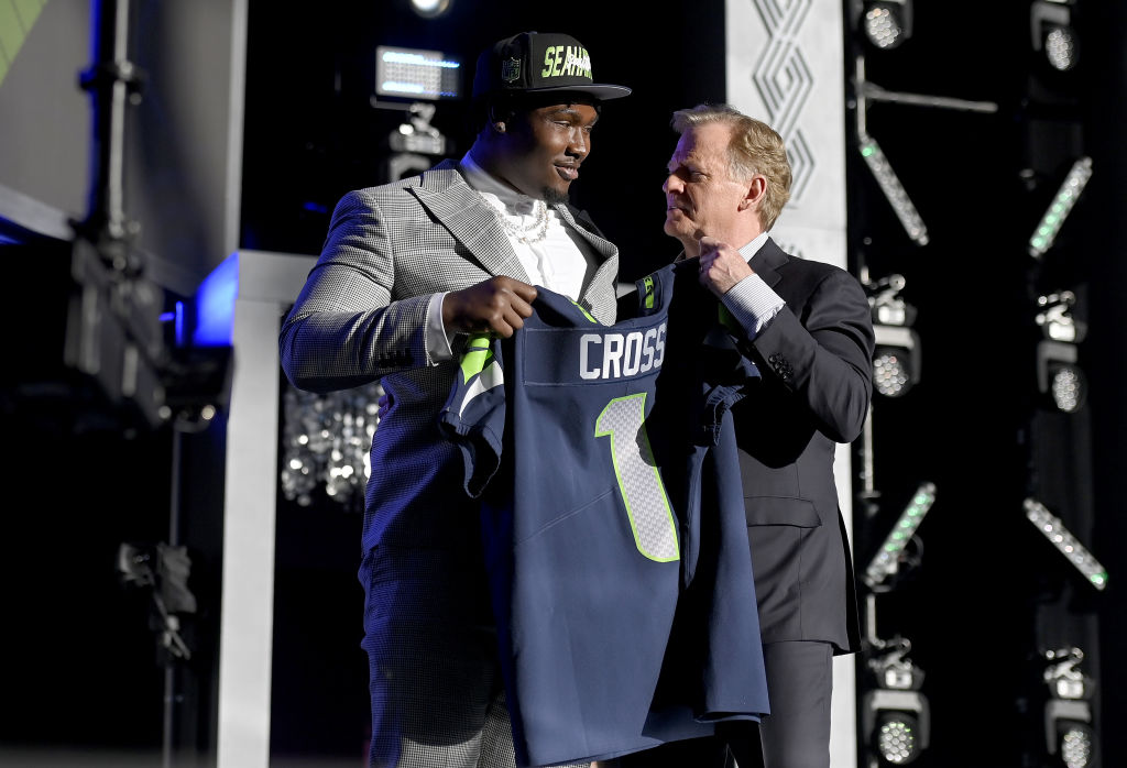 SeattleSports's tweet photo. New Brock &amp; Salk Podcast, and it's the #Seahawks draft breakdown edition!

@BrockHuard shares his thoughts on all nine Hawks picks, and he has answers for @TheMikeSalk about standouts in seven different categories. Plus, is Seattle set at QB for 2022?
 
🎧 https://t.co/hYAzdfeO0H https://t.co/TKDCIMFyI5