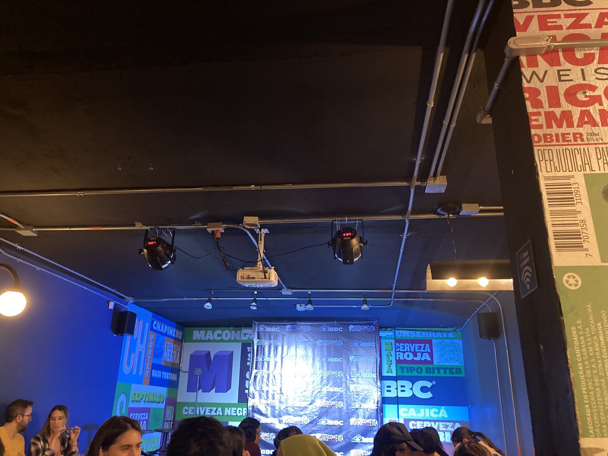 MarioRobertoP's tweet photo. Ya por acá preparado para el Festival de @ElPuntoComedia. 
Con los parados / El escenario https://t.co/5dBx1Vm61S