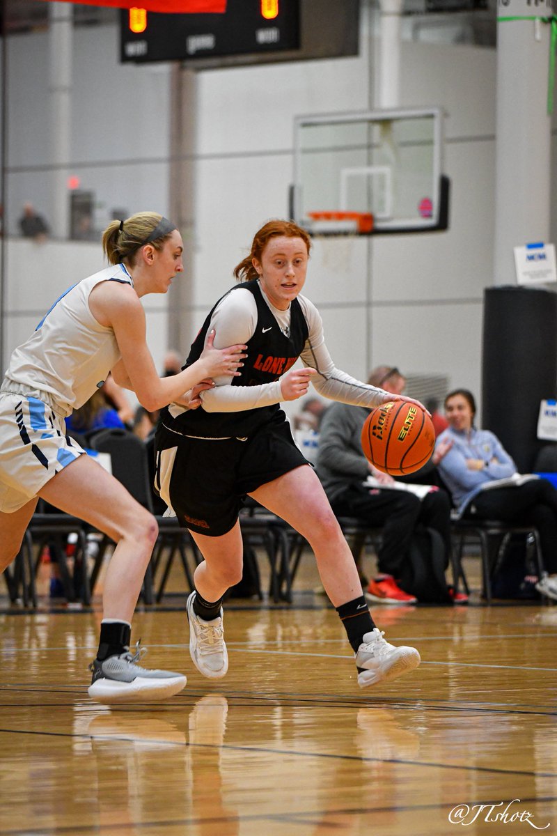 BashHoopsNE's tweet photo. 🏀 Lone Wolf Standouts🐺🏀

Thanks @LWAVT for having me out tonight!  Here are 6  standouts from practice 👇🏾

‘22
Ava MacDonough

‘23
Cora Nadeau 📸
Sakoya Sweeney 
Addi Hunter

‘24
Elyse MacDonough 
Kelli Cieplicki

📸 @JulietteTarsa https://t.co/7VRinQvEyC