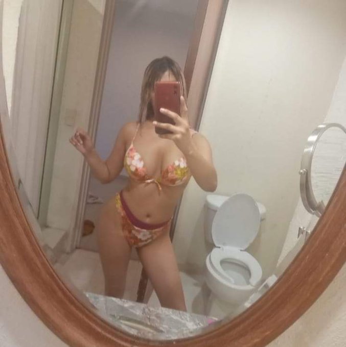 Nadas conmigo un ratito? 😊 https://t.co/0fE0lVzGBR<a href="/tag/nuevafotodeperfil"class="tags"><span>#nuevafotodeperfil</span></a>