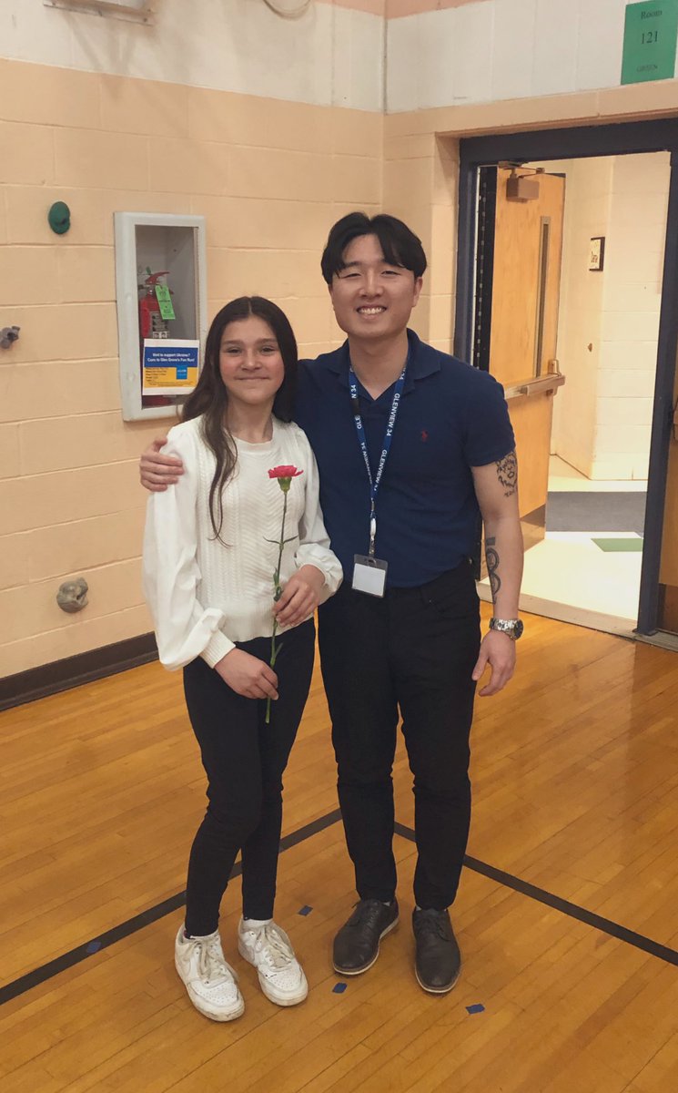 Proud of our 4th &amp; 5th graders on an amazing performance for their Chorus Concert! 🎤🎹🎼 <a href="/GlenGroveSchool/">GlenGroveSchool</a> #WeAreD34