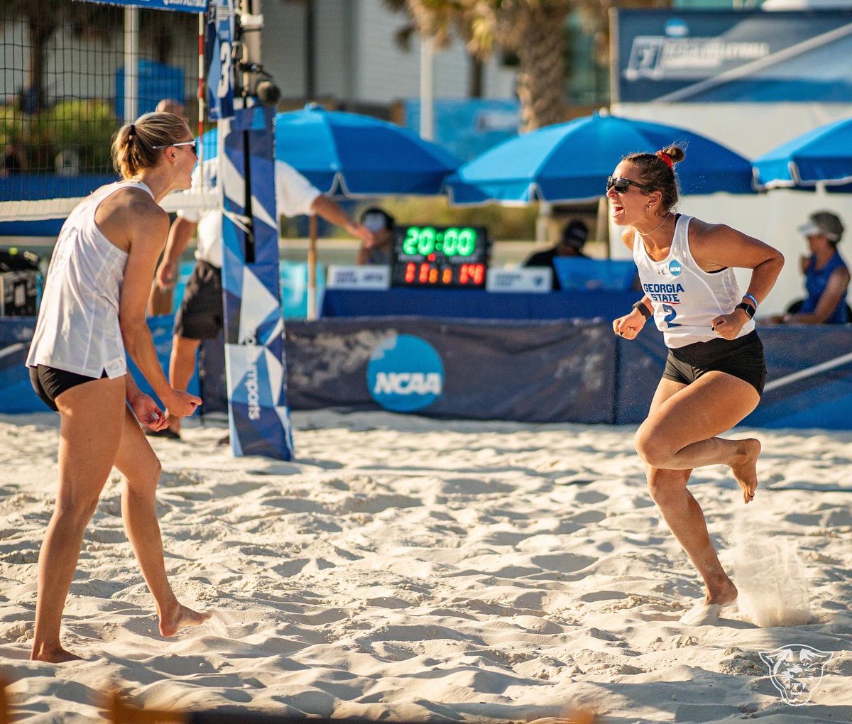 GSU_BeachVB's tweet photo. 𝙎𝙩𝙞𝙡𝙡 𝙝𝙚𝙧𝙚 🔥

No. 10 seed GSU knocks off No. 7 seed Grand Canyon to advance in the NCAA Championship 

#OurCity https://t.co/dzmQG1vK6r