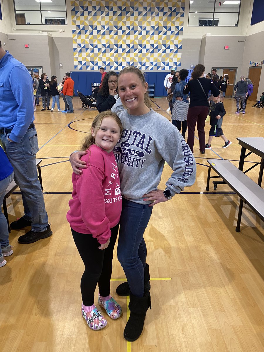 MsMackThompson's tweet photo. Mae and I had so much fun at the Cultural Festival tonight @ Lincoln Elementary! So well-organized and awesome, thoughtful activities. Mae loved it! 💛 @GahannaJeffersn https://t.co/wdFLxGZ4Qf