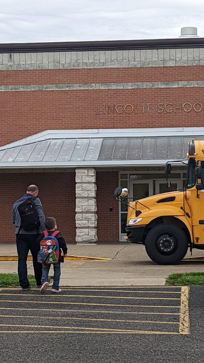This is such a great photo captured by a parent.  Principal <a href="/mrfletcherlinc/">John Fletcher</a> showing all of us that inclusion matters. <a href="/MarionUnit2/">Marion Unit 2 Schls</a> ❤️