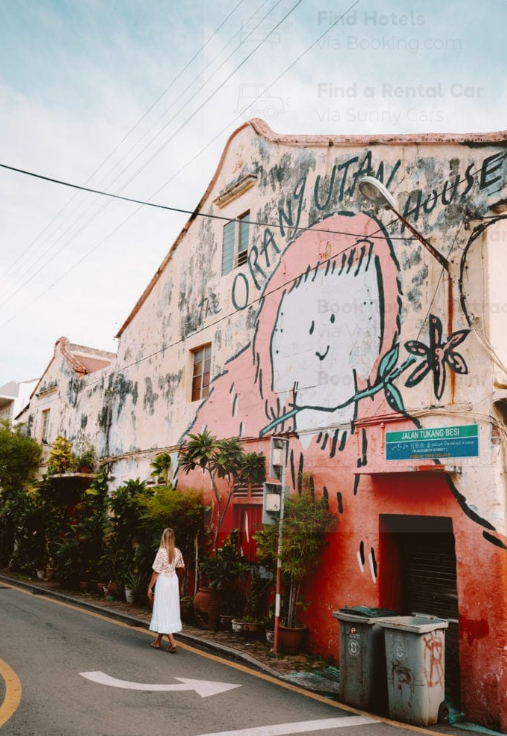 AnuaryMimi's tweet photo. The owner and artist of the orangutan house is a charming and friendly person and you will definitely enjoy seeing the original T -shirt design. Worth a visit and the stuff is original!
#OrangutanHouse #TheOrangutanmural #CharlesCham #Malaysia https://t.co/QkjlD7THJP