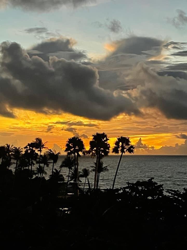 MandalaySamui's tweet photo. In case you missed, this was the sunrise today.
#KohSamui #VisitSamui https://t.co/t8G4WLWWvZ