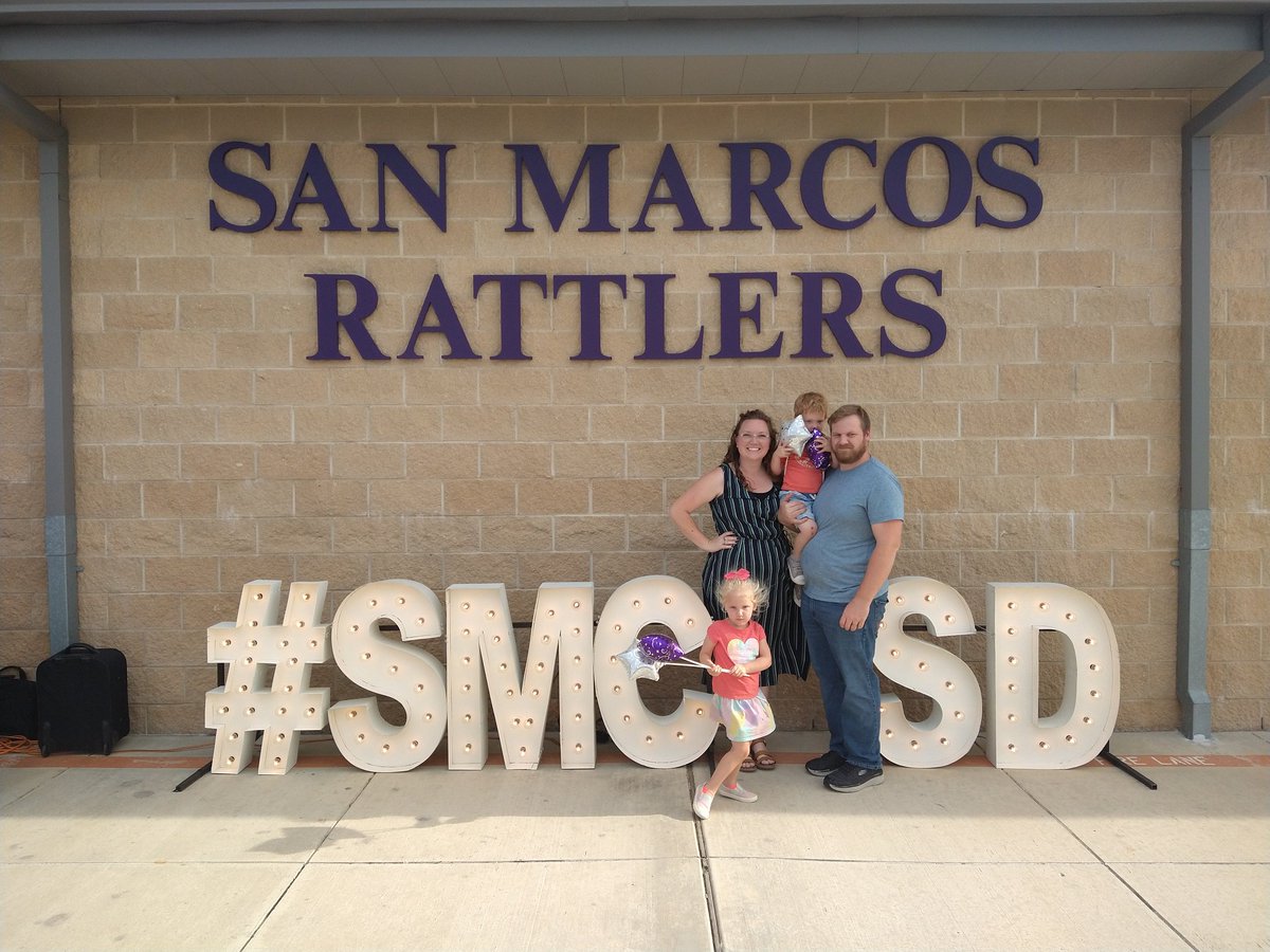 Hernandez Reading Heroes tweet media