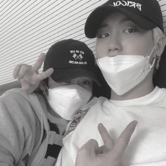 stay_moaa's tweet photo. 28•04•22| #HAN &amp; #LEEKNOW 𝘺𝘰𝘶'𝘳𝘦 𝘮𝘺 𝘴𝘰𝘶𝘭𝘮𝘢𝘵𝘦 ✨

- 𝙖 𝙨𝙥𝙚𝙘𝙞𝙖𝙡 𝙩𝙝𝙧𝙚𝙖𝙙 ♥︎ https://t.co/fvQ8Q7QrSt