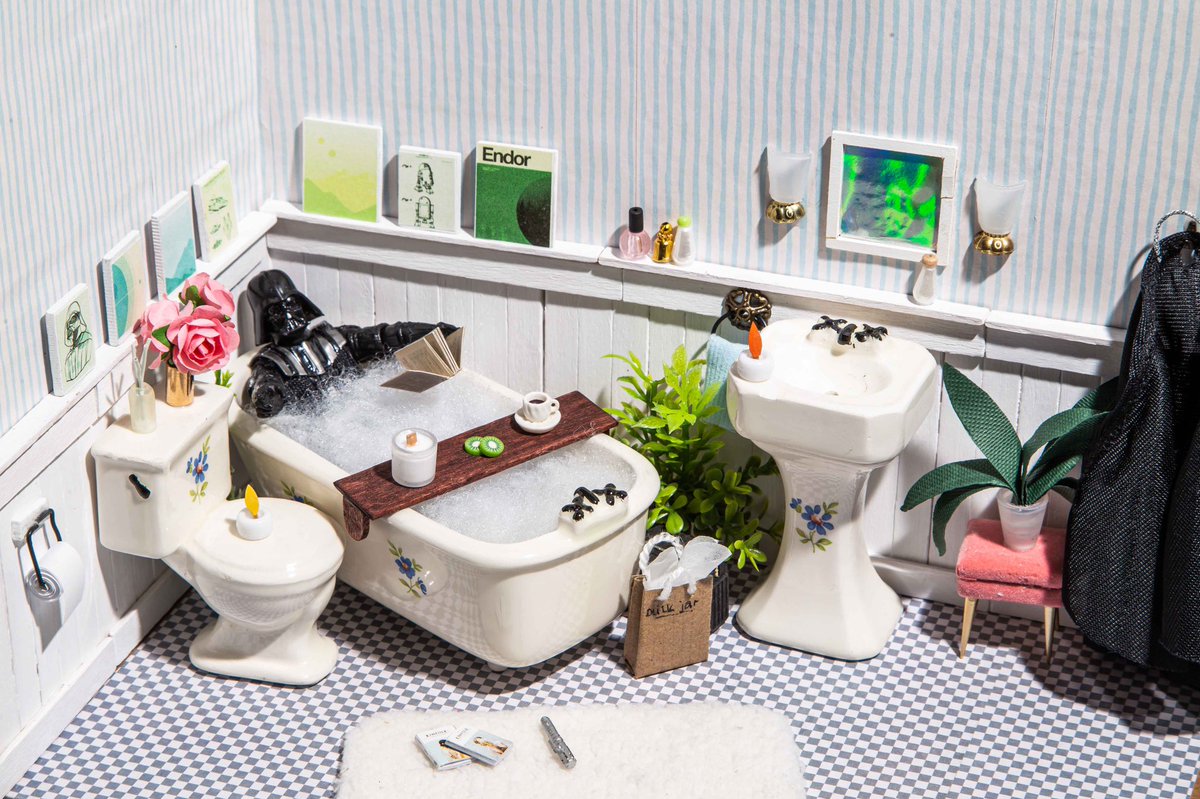 Made an action-figure sized bathroom for #StarWarsDay at Milk Jar Candle Co.

Even bad guys enjoy good smells. 🕯