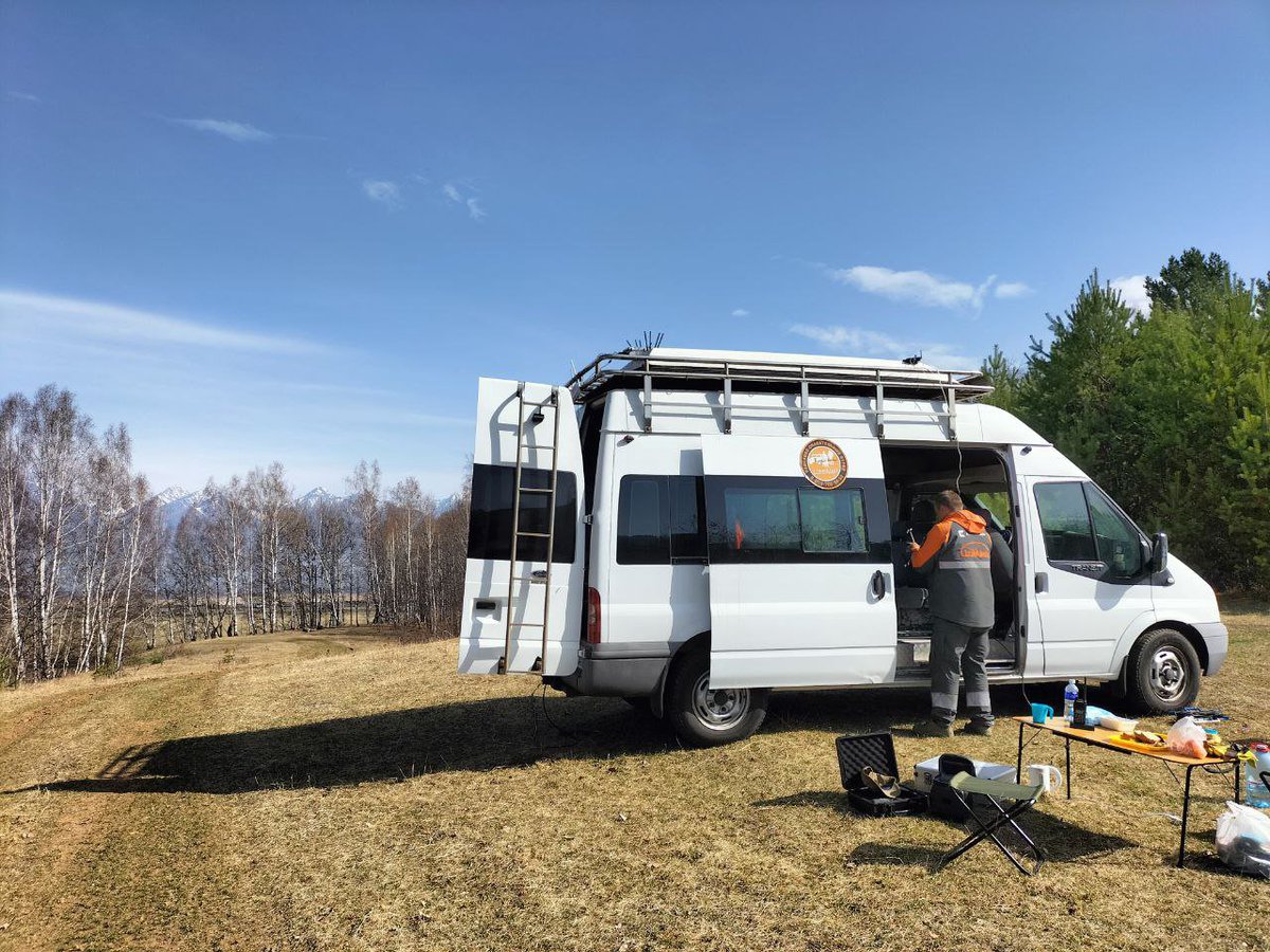 Lizaalertbaikal's tweet photo. Поиск 12-летнего Аюши #Жамсаев'а приобретает общероссийские масштабы. В Бурятию прибывают добровольцы из Тамбовской, Кемеровской областей и Кабардино-Балкарии.

На 4 мая в поселении #Хужиры Тункинского района продолжили свою работу 104 человека, в том… https://t.co/cfRUkOpYUk https://t.co/kD13DredwA