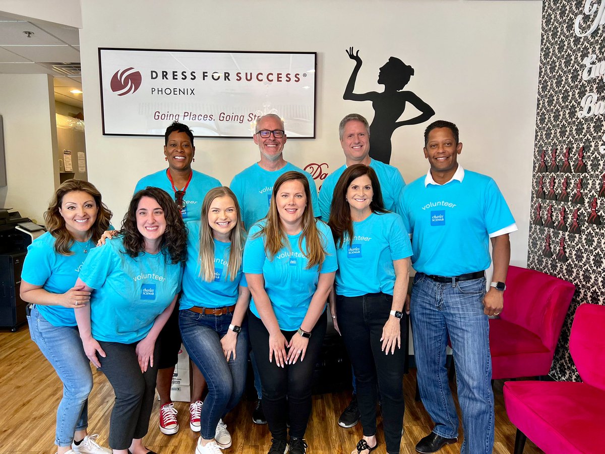 It was fantastic to be involved with empowering women in our community, through Dress for Success Phoenix. Thank you for the opportunity!
#Schwab4good #schwablife 
#empoweringwomen #volunteeropportunities  #corporategiving #charlesschwab