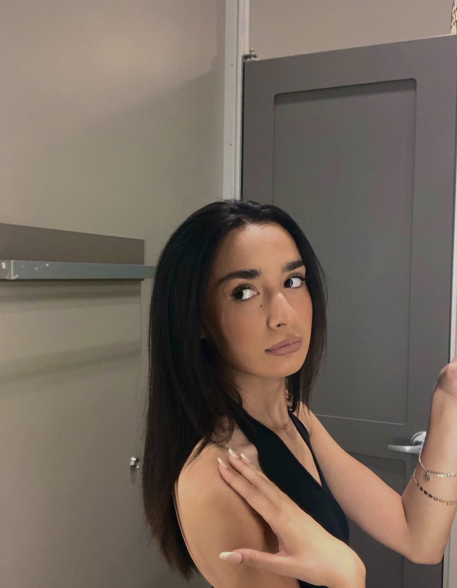 kdandreaaa's tweet image. keepin it movin is the narrative 💋