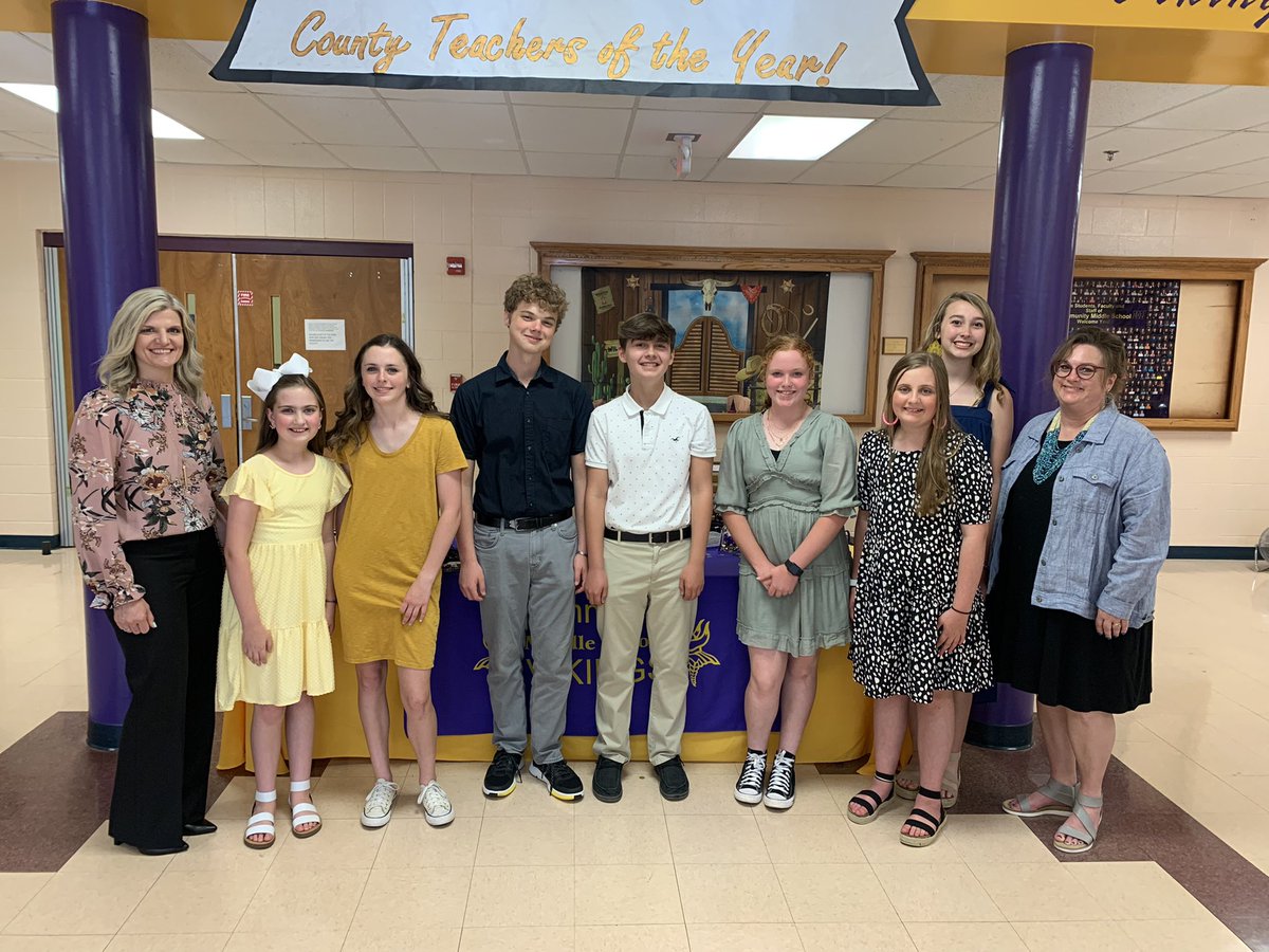 BedCoSchools's tweet photo. Incredible evening celebrating and honoring the 2021-2022 Teachers of the Year! A special thank you to #CommunityMiddleSchool and their student council for hosting! #InspiringTeachers #BedfordCountySchools https://t.co/sDVJh1Jscl