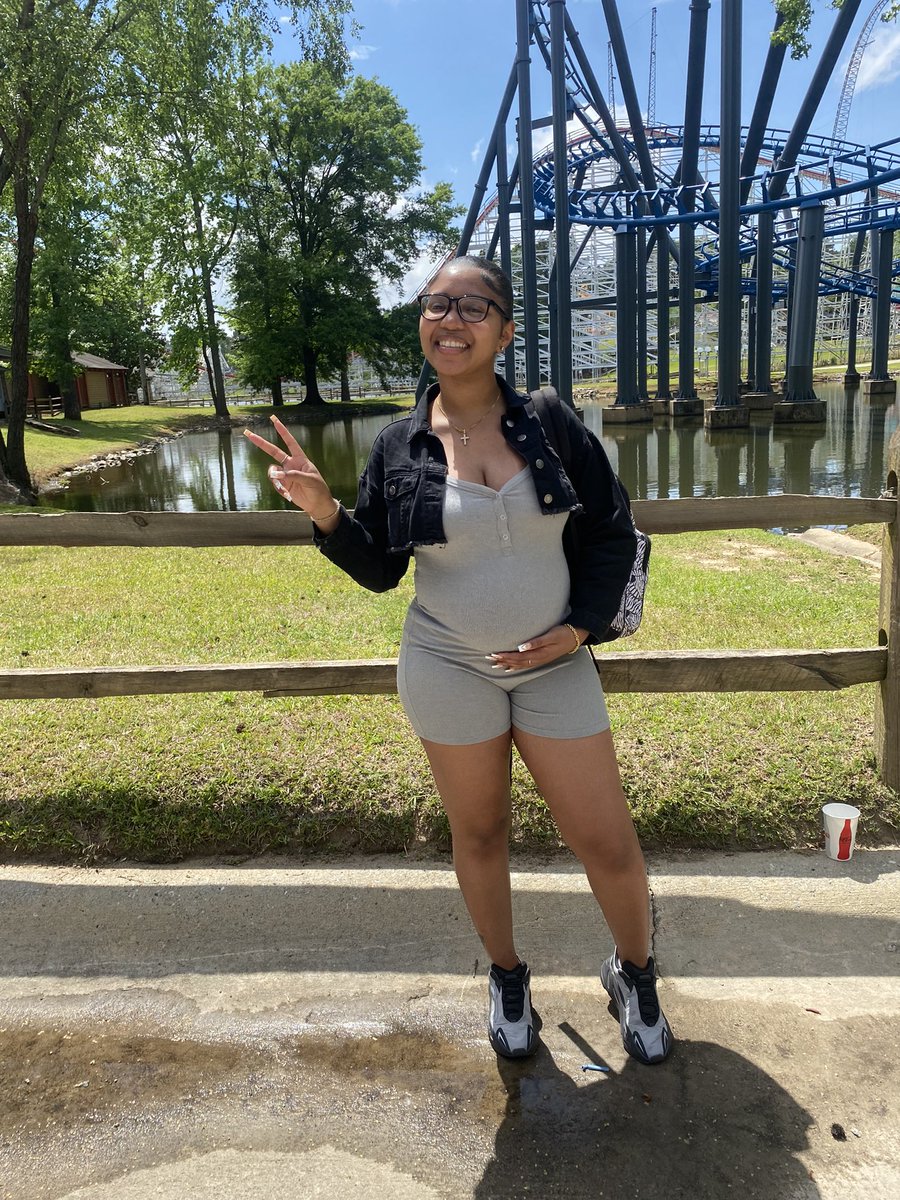 Ogjorrrr's tweet image. My baby got me glowin🤍 #22weeks