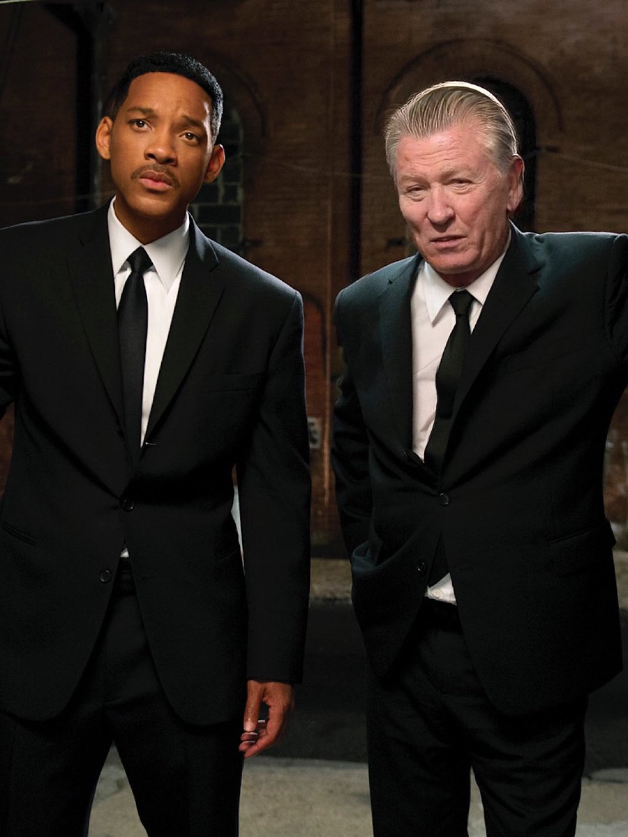 FamousFlicks's tweet photo. CORRECT ANSWER: Men In Black (1997) Right that’s it 🤬 SLAP Chris Rock for being unfunny 👋 SLAP Carlton for being short 👋 SLAP myself for being irrelevant 👋 and especially SLAP @tomhahnl for being the best commenter!!! 🚂💨💨💨 #SlapTrain #HappySlappy #SloppySlapfest2022 https://t.co/LOfsdKj8Y7