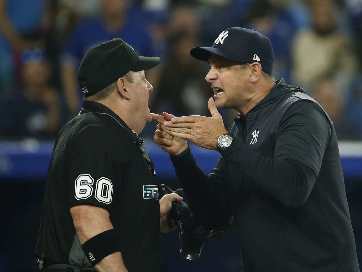 FOX Sports: MLB tweet media