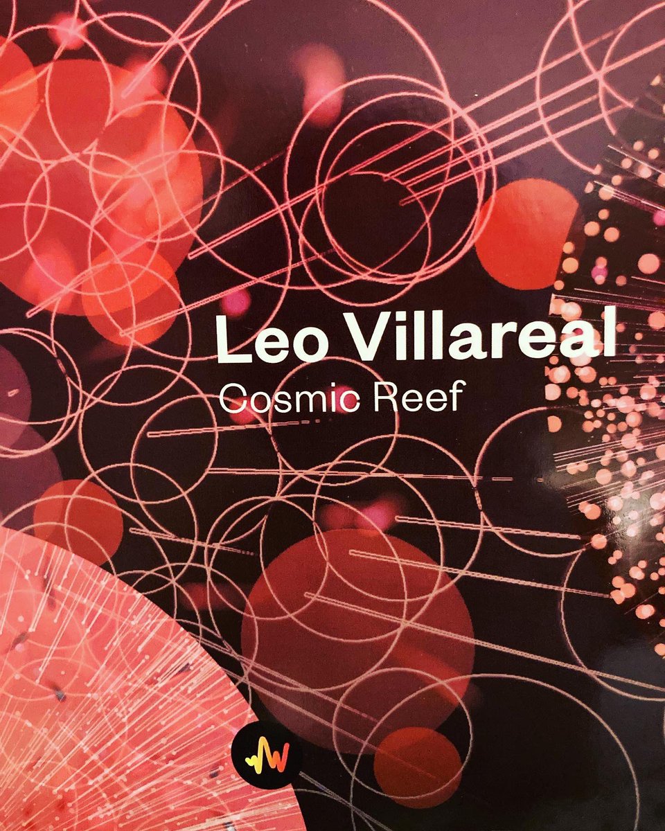 Lucy2Scribbles's tweet photo. Okay I might be biased because I’m here but the @artblocks_io gallery is ❤️🔥and the Leo Villareal #CosmicReef show gorgeous. Also honored to have written the essay ✨🥂 https://t.co/v8SuauAsAc