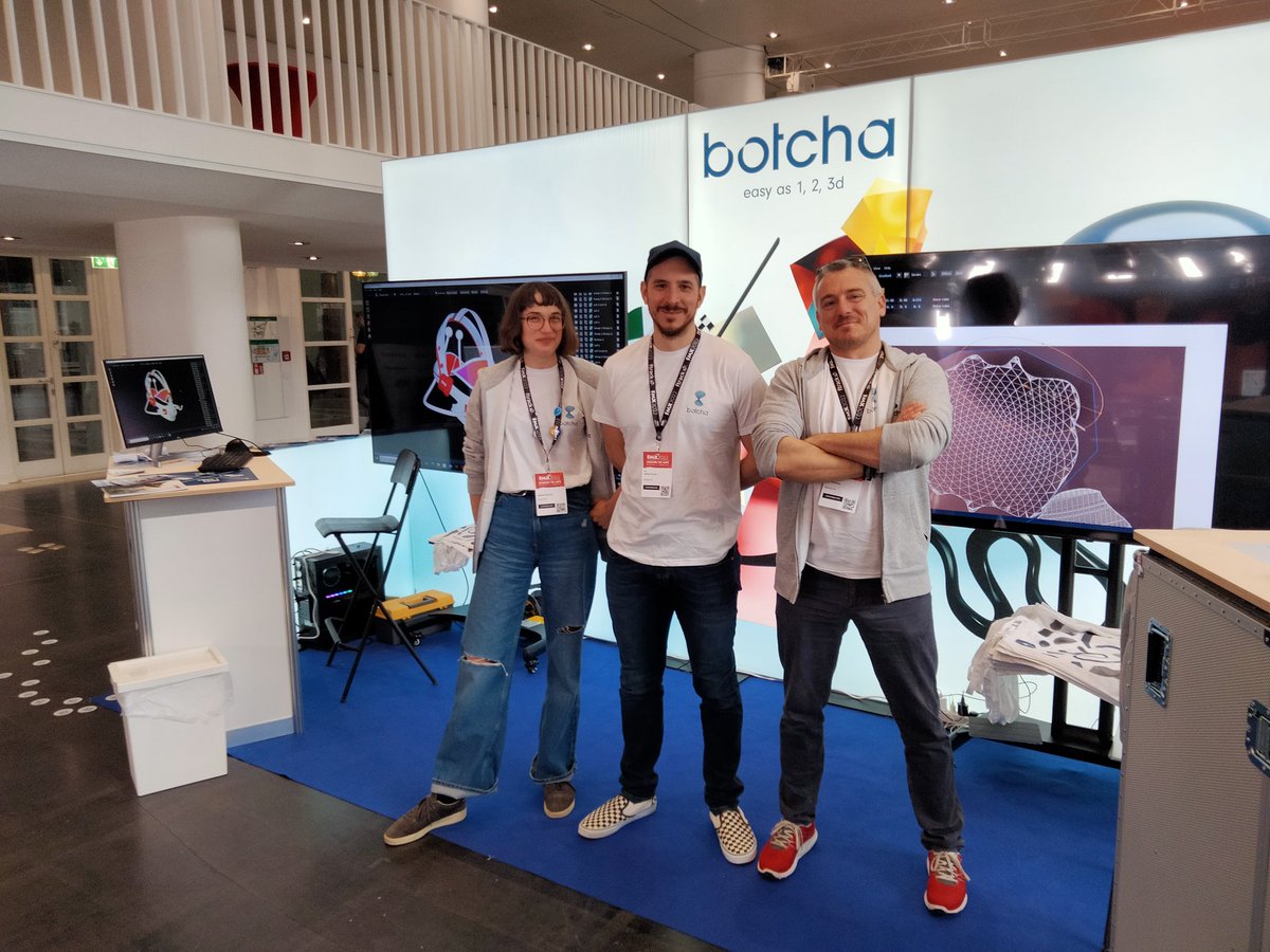 botcha3d's tweet photo. Going through the @FMX_Conference in Stuttgart along with the best of the best in the digital visual world. Team Botcha 3D is fitting greatly the role of "new kids in class".
A big thank to @FilmakademieBW  for bringing back such a top quality event. Feels amazing to #bepart https://t.co/GXUQVAwAJx