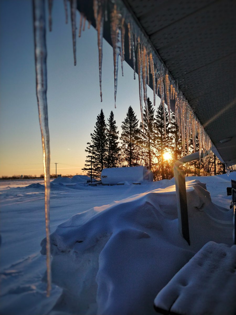 Nirmeshvadera's tweet photo. Beautiful winter Morning.

#manitoba #Canada https://t.co/OFPEkVQH5x