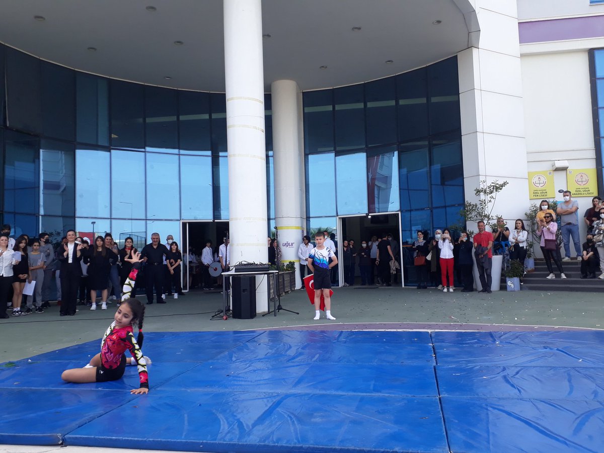 Bugünün küçükleri yarının büyükleridir.Ulu önderimiz Mustafa Kemal ATATÜRK' ün ışığında büyüyen tüm çocukların 23 Nisan Ulusal Egemenlik ve Çocuk Bayramı kutlu olsun.🇹🇷🇹🇷🇹🇷

#23NisanUlusalEgemenlikveÇocukBayramı