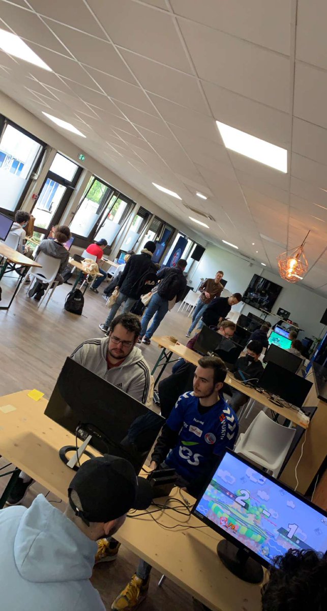 ISGHopeGaming's tweet photo. H-1 #MEINAUGAMING2

🥁 C'est le jour J 🔥 

L'équipe @ISGHopeGaming vous attend au salon des trophées du stade de la Meinau !

⚠️ Rappel : lancement des tournois à 10h

Pour les inscriptions de dernière minute c'est ici :
▶️ https://t.co/TyMJUa3xVv

À très (très très) vite ! 😇 https://t.co/Ahk7cNPxNK