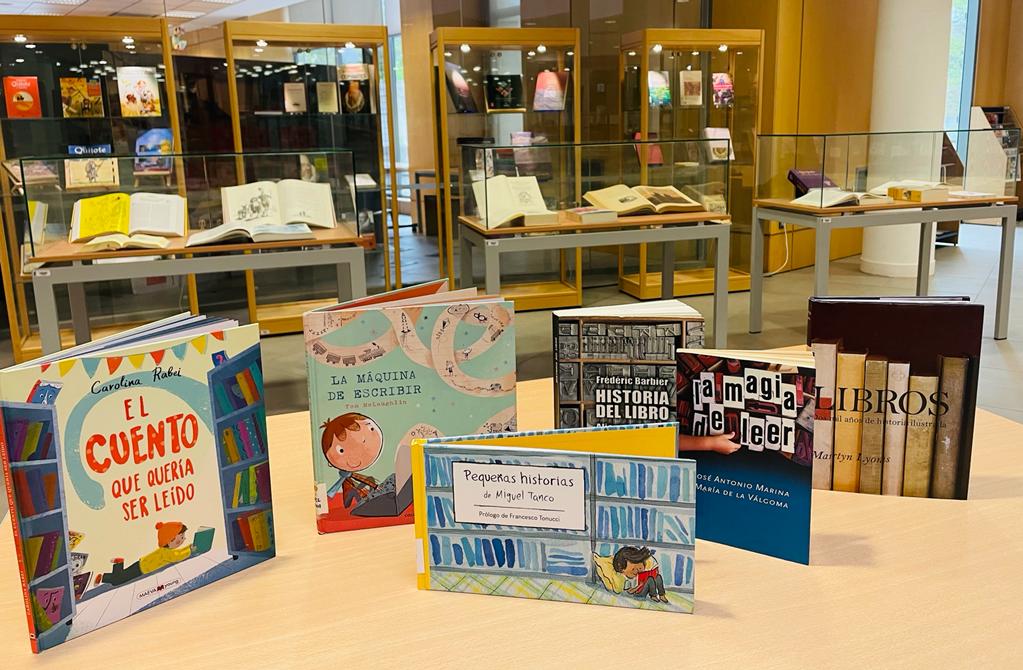 bibliotecarozas's tweet photo. ¡Feliz #DíaDelLibro #23Abril!
#BibliotecasDeLasRozas https://t.co/8lE8oiOkin