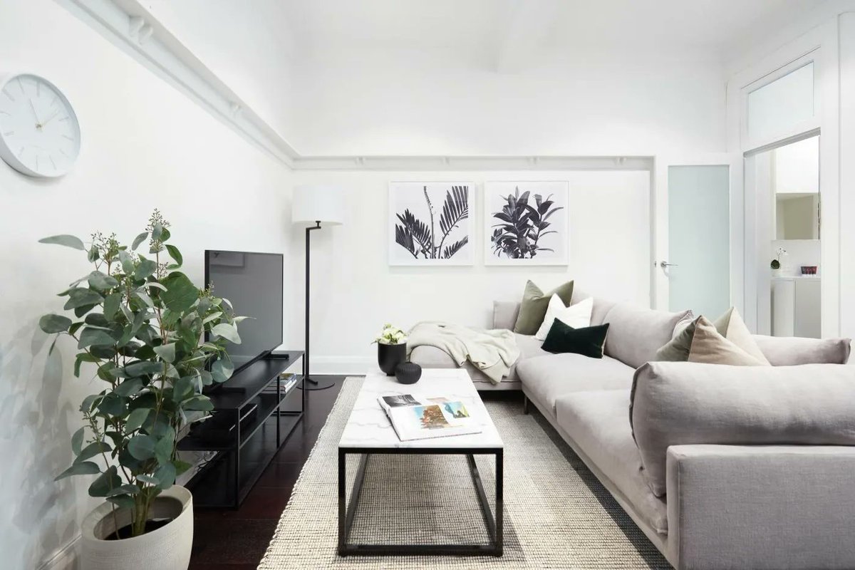 LAbode_Aus's tweet photo. This stylish one bedroom apartment has an open concept living and dining room. The location is in a boutique block with an elevated leafy outlook. 

https://t.co/p28SXONzkX
.
.
#luxuryhome #interiordesign #luxury #luxurylifestyle #realestate #design #architecture #homedecors https://t.co/esF31aHDFf