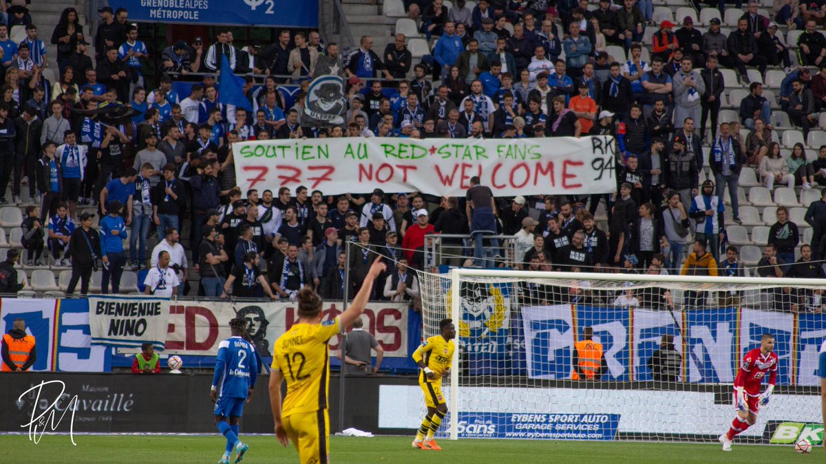 BNE_PX's tweet photo. Un match pour le maintien, victoire du @GF38_Officiel face au @VAFC 3.0. 
"Côté tribunes"
Une dizaine de supporters visiteurs @UltrasRoisters présents https://t.co/OAlyoJbujO