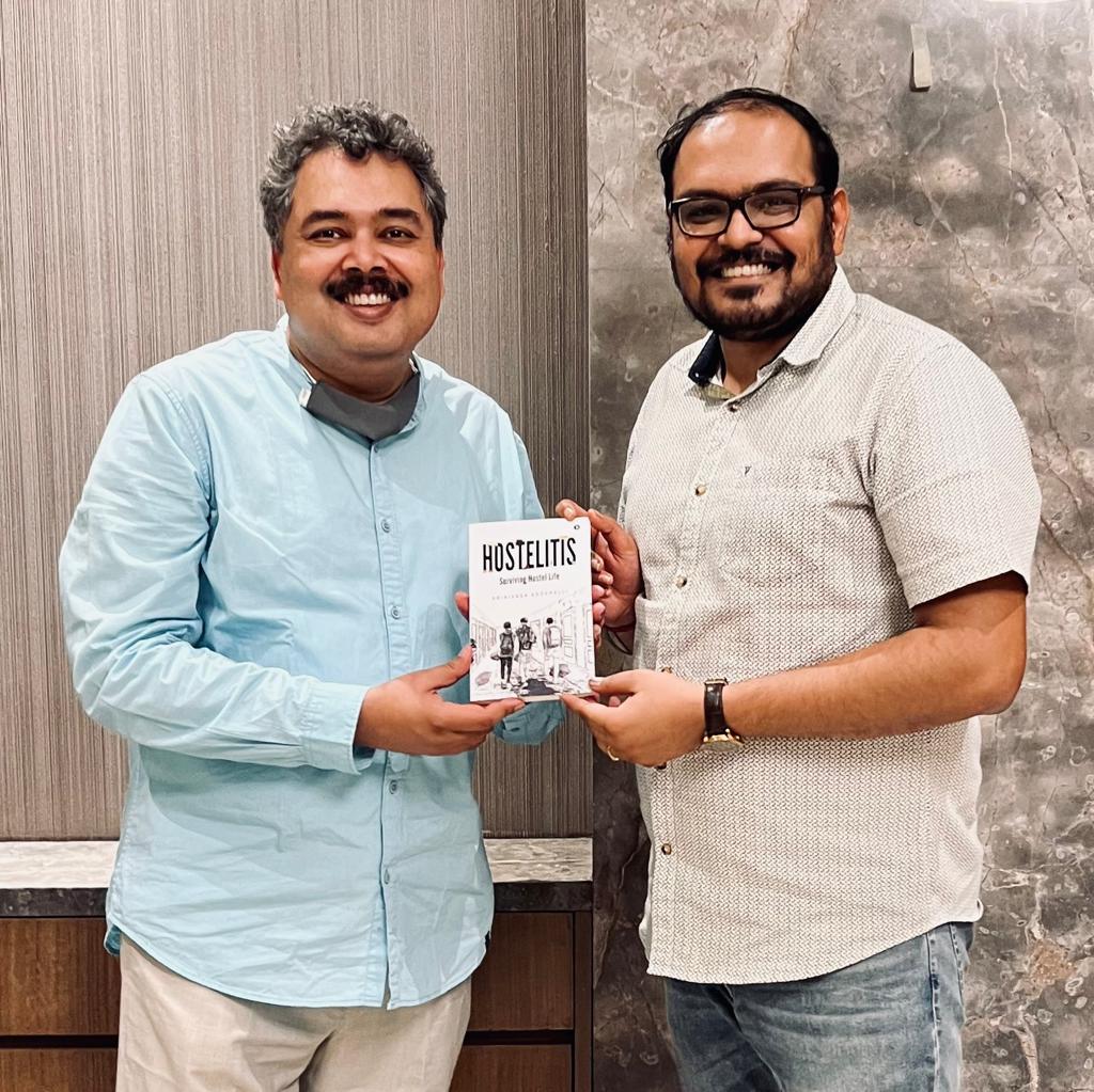 SunOfGan's tweet photo. Had a great opportunity over the last 6 months to learn from @addepalli &amp; his  @Global_Gyan team. Coincidentally both of us went to the same engineering college &amp; what way to get a signed copy of his book on engineering life from the man himself 😊

#SVR #CollegeLife #Hostelitis https://t.co/7lbzU2k4yn