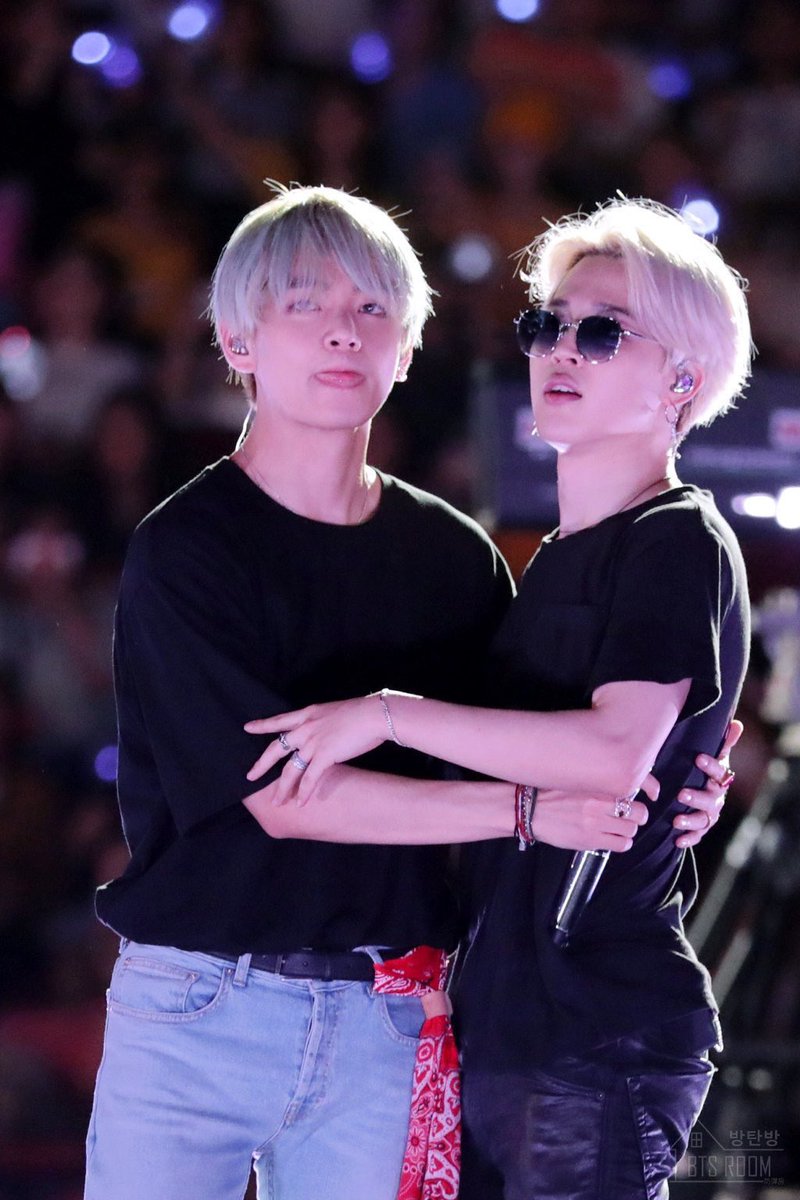 hourlyvmk's tweet image. 