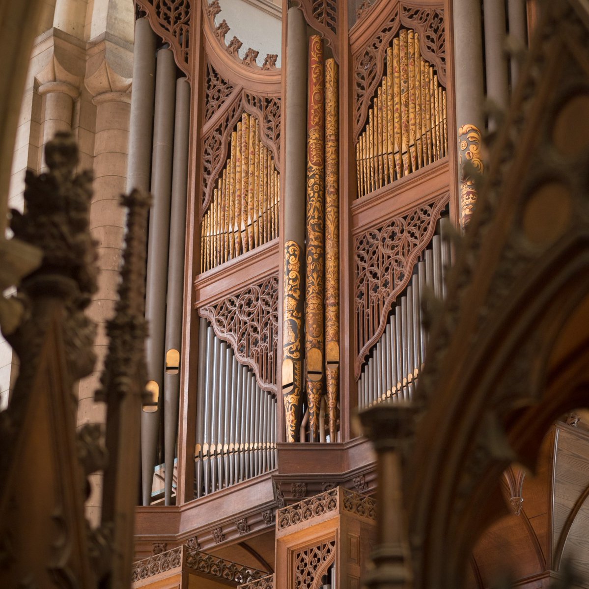 Chichester Cathedral tweet media