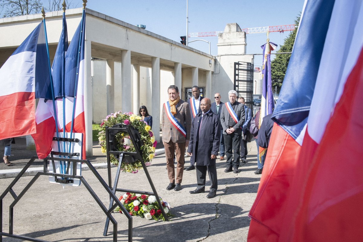 La_Courneuve's tweet photo. 🇨🇵 Le 22 avril, la 3municipalité, le maire Gilles Poux, Bacar Soilihi, conseiller municipal délégué à la #Mémoire commémorative et aux #Ancienscombattants et la #FNDIRP, ont organisé une cérémonie commémorative en mémoire des victimes de la #déportation. https://t.co/uRDTsE30gs