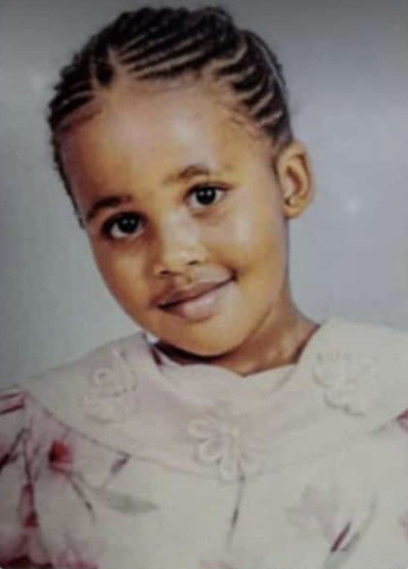 Abramjee's tweet photo. Four-year-old Aliya Rivas Xahiir kidnapped from Bakerton Springs on Thursday. Anyone with info, call #CrimeStop on 08600 10111. #Kidnappings https://t.co/lPFWIjVLfh
