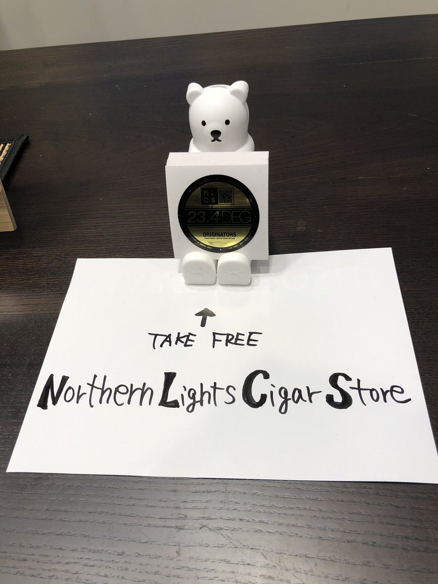 N_L_C_S_'s tweet photo. ノーザンライトシガーストア
無料ステッカーあります！
2次元コードを読み取ると「唯我独尊」と言うイカした曲が聴けます♪ https://t.co/gfUOIGpFdt