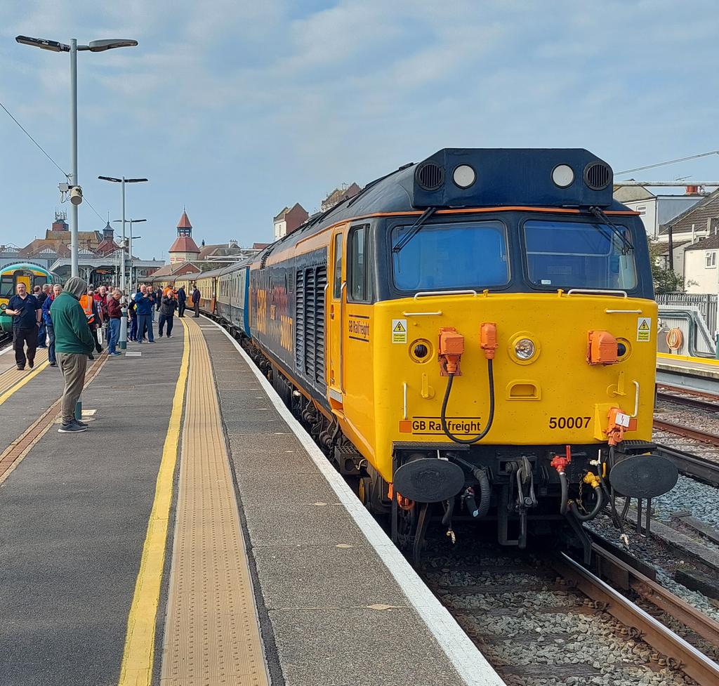 Our first railtour in 28 years! <a href="/BLSFixtures/">BLS Fixtures</a>' Ore No More at Bognor Regis with <a href="/thefiftyfund/">The Fifty Fund</a>'s 50007 Hercules. Off to... most of the south coast next.