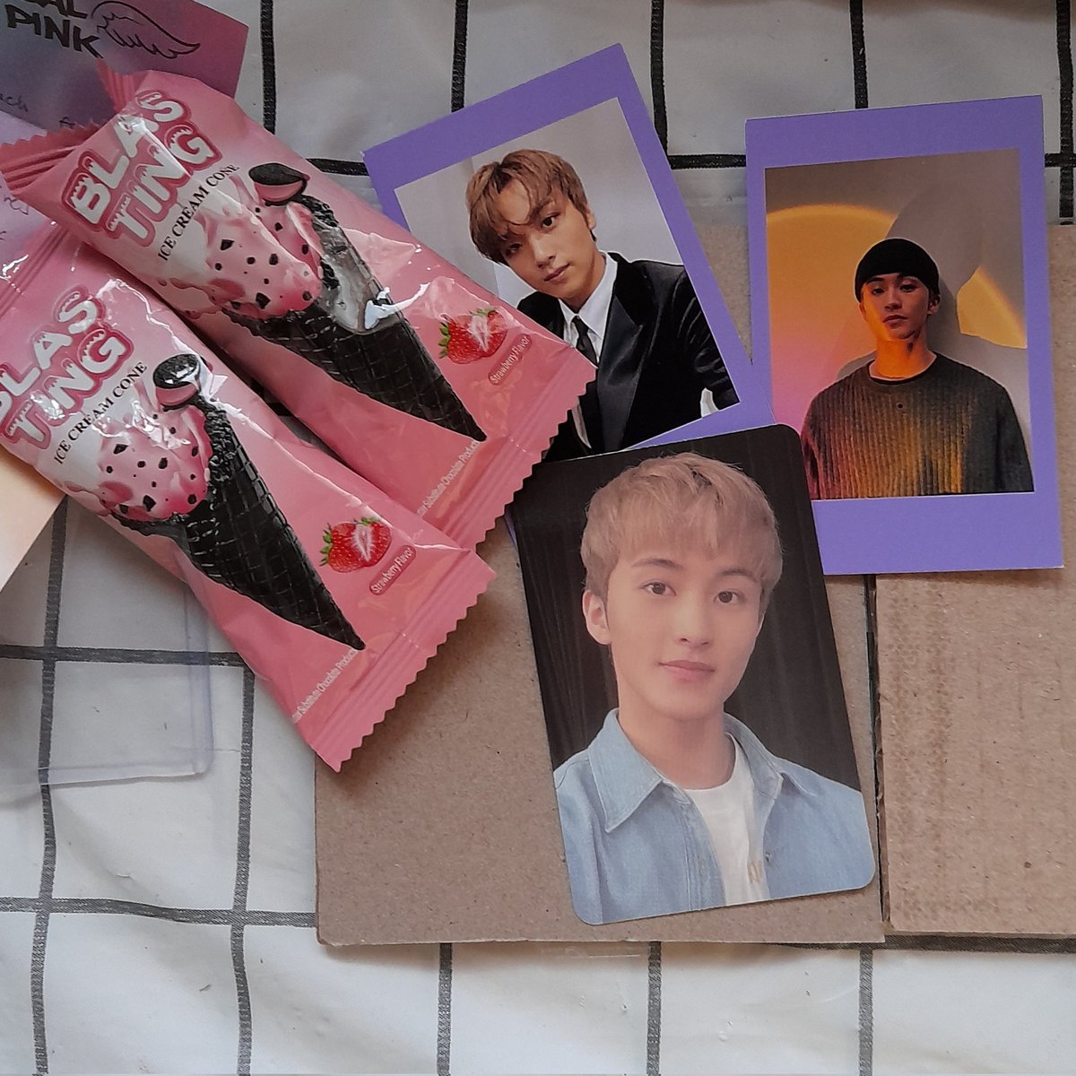 dowiecakes's tweet photo. π¬: @winxchn #winxcproofs
Thank you soo much for accommodating ang being patient with me~ also thankful for the cute freebies<3 https://t.co/iBMWTNeG9p