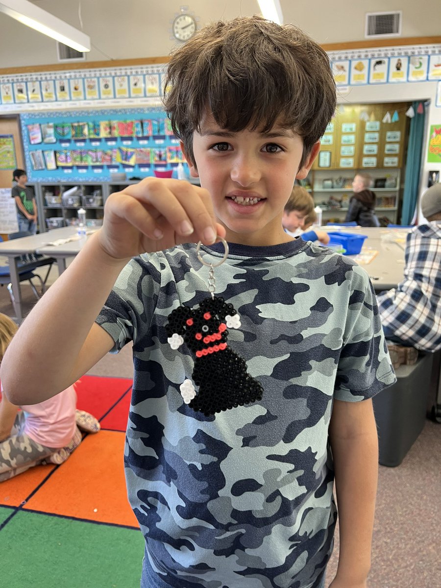 mtracypenngrove's tweet photo. Friday fun with some craft time to help build those fine motor skills and foster some creativity. @pennpanthers #petk12 @Petk12schools https://t.co/uyxywBtgx9