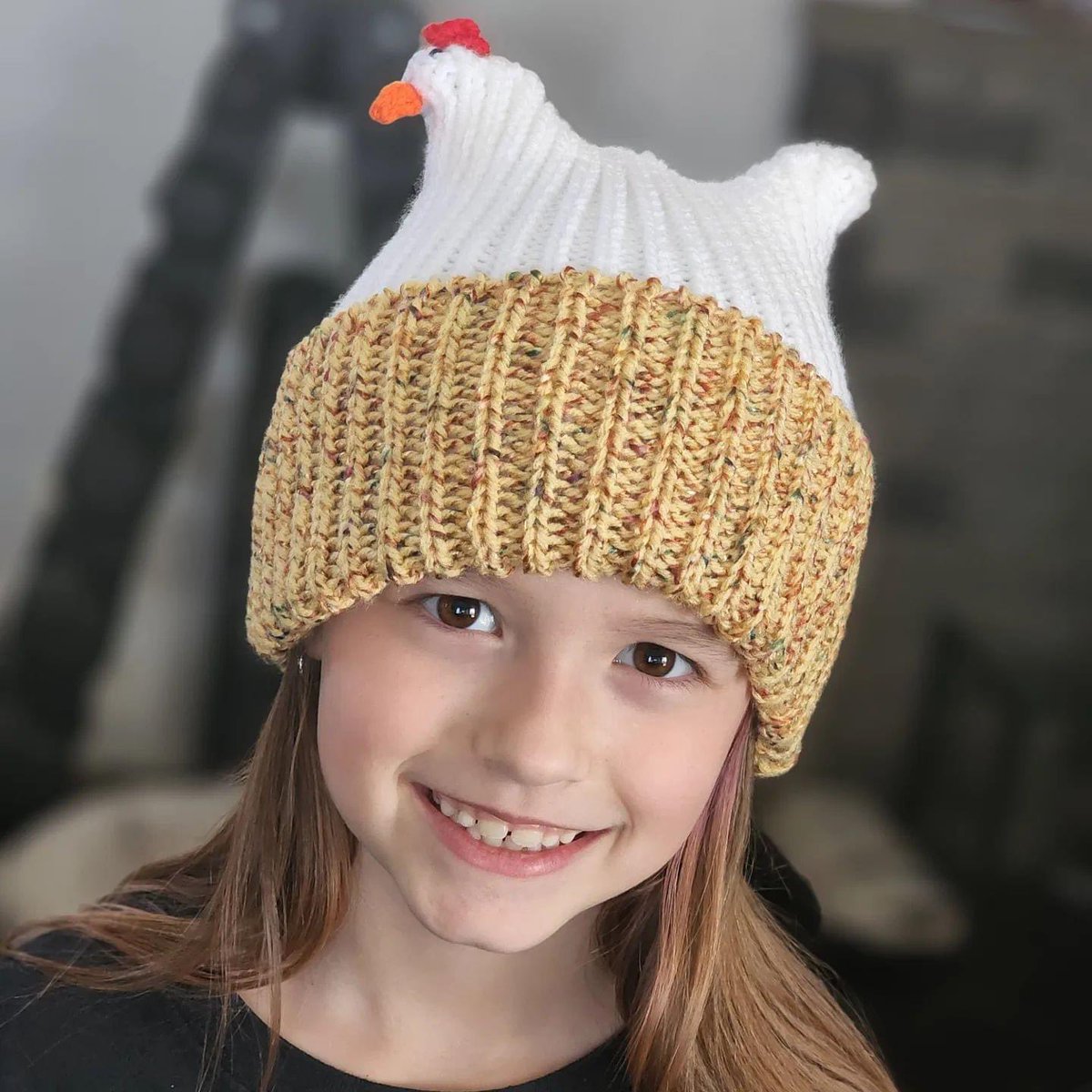 dawn_kimmy_nl's tweet photo. My nieces got their Easter package today! These hats! They have 3 pet chickens so they love these hats! ๐โค๏ธโญ๏ธ๐โญ๏ธโค๏ธ๐ #family #neices #chicken #chickenhats #homemade https://t.co/3SSZ8pNcgM