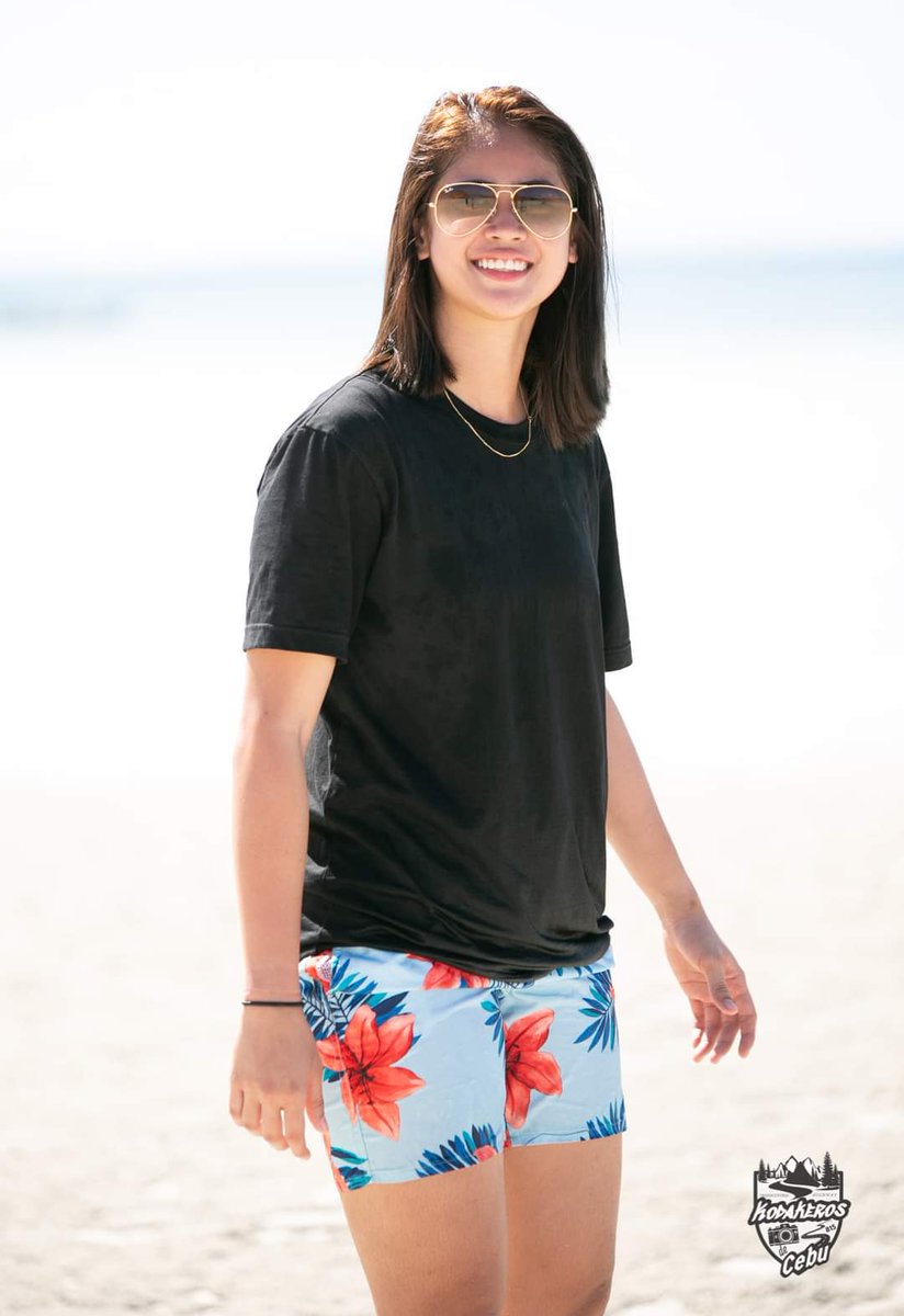 DeannasWorldOfc's tweet photo. Favorite Girl.. Always wear that smile.. https://t.co/55FALyXqqp