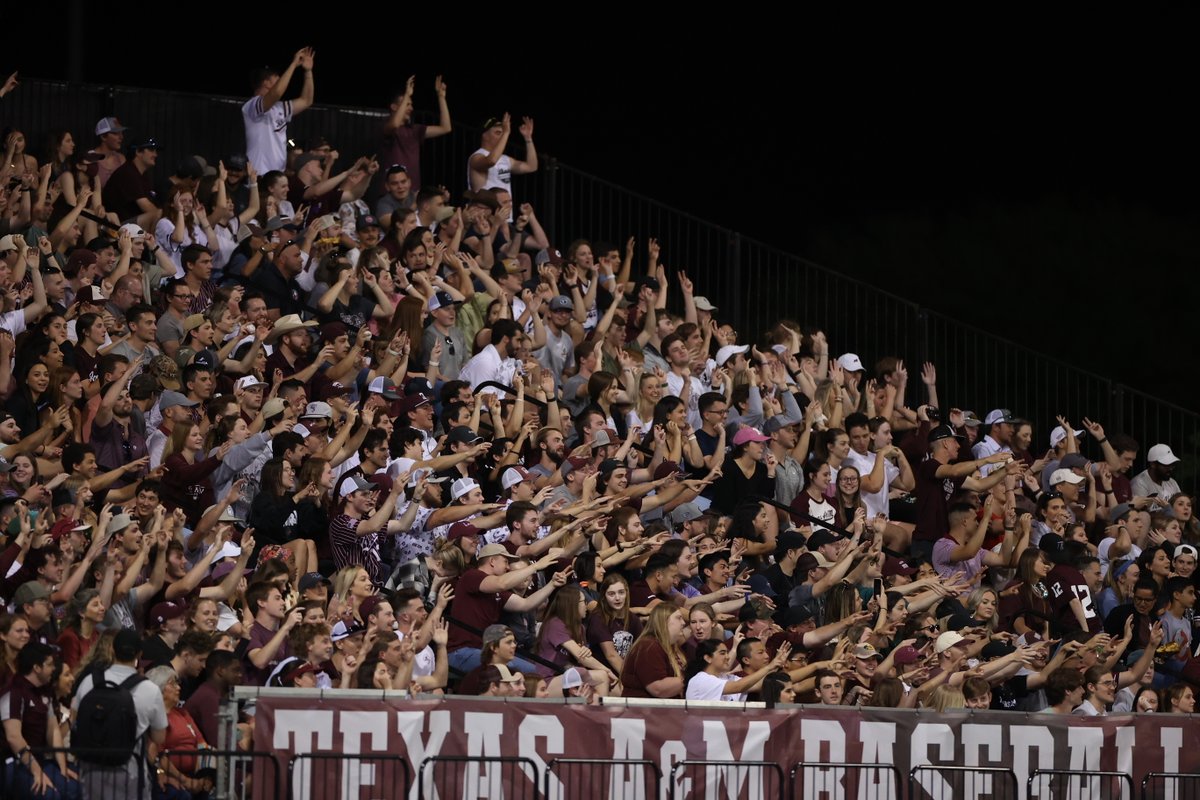 AggieBaseball's tweet photo. The 12th Man was ⚡️electric⚡️ tonight!

6⃣,9⃣7⃣2⃣ strong!

#whoopcity #gigem https://t.co/sDF220cpzL