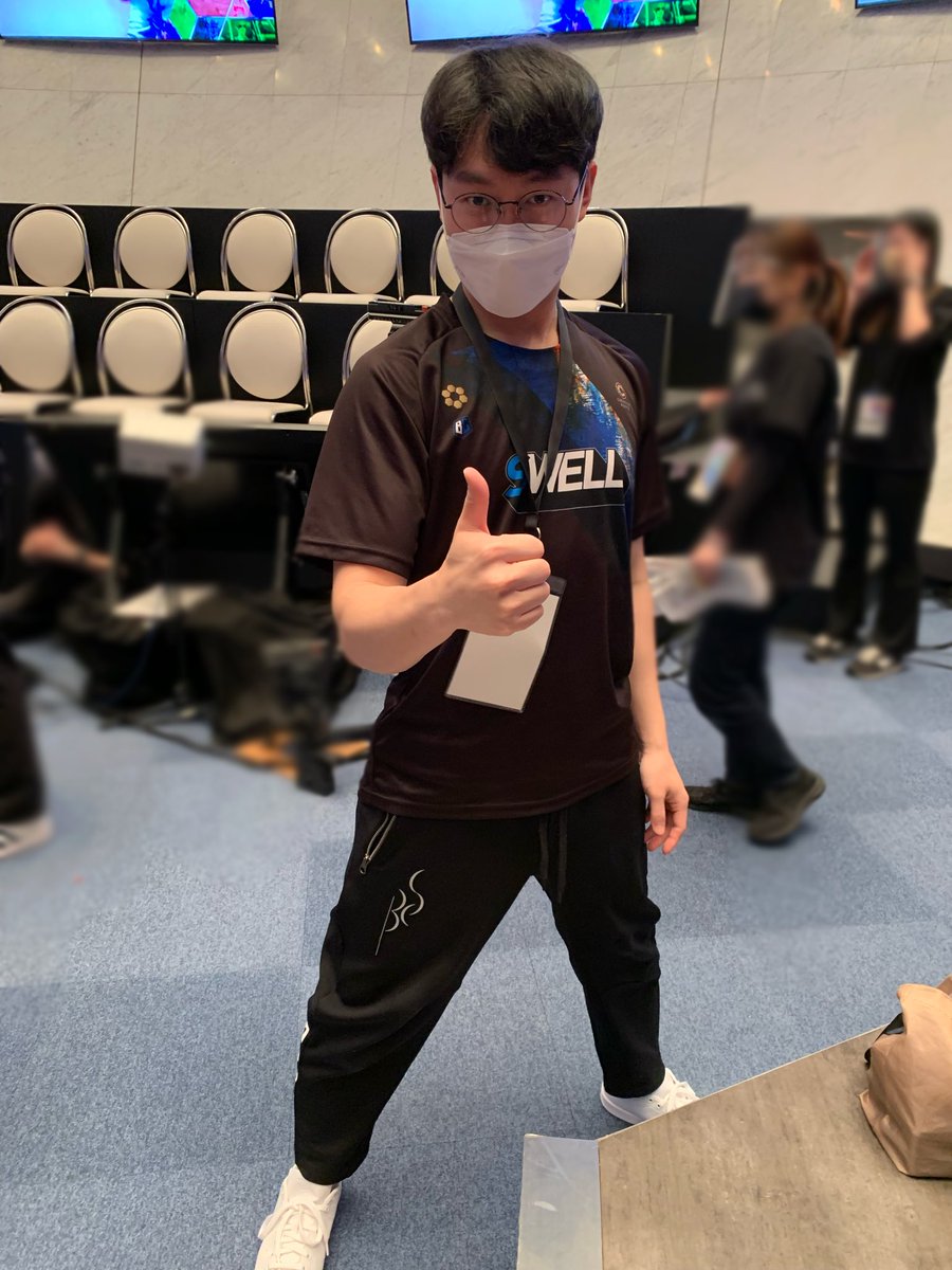 BC_SWELL's tweet photo. 【PUBG MOBILE部門】
#PMJL SEASON2 Phase1 DAY9
▷▶︎▷15:00 START🔫

🍣Zussy
🐼Skylar
🍅Critical Tomato
😎ZZP
🎐IXA

オフライン初日ドン勝を🔥

本日も応援宜しくお願い致します📣✨
📺 https://t.co/A9yByO3F50

#BCSWIN #PUBGモバイル https://t.co/aEAf5k6TQp