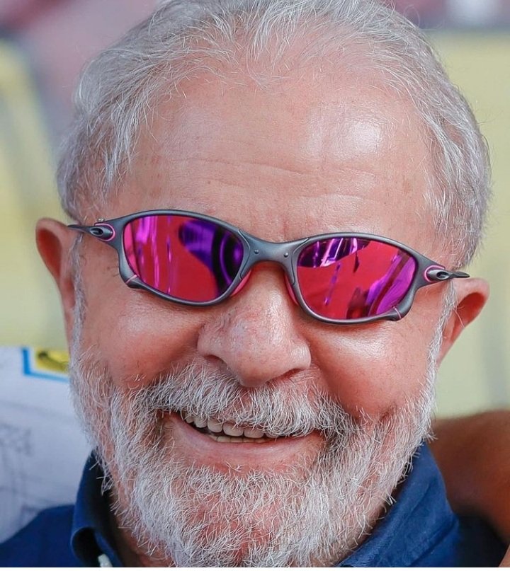 Nosso Presidente <a href="/LulaOficial/">Lula</a> SEXTOU todo payboysinho junto com com os jovens,mudou a foto do perfil e tá indo com tudo junto com a juventude de 16 18 anos desse pais.Ele sabe conviver com essa garotada.Dallee Lula