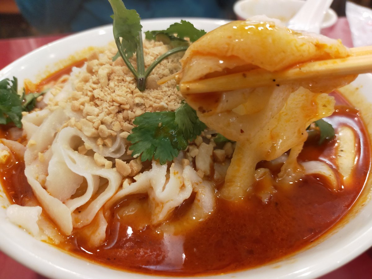 巧の技の麺料理刀削麺 - cureco beta