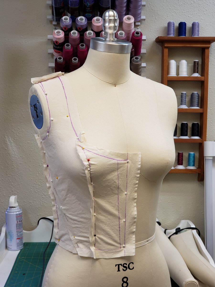 AtelierHeidi's tweet image. I&apos;m resolved to make more advanced garments in-house, since outsourcing is so expensive and slow. Here&apos;s the start of a new sewing pattern, and a sketch of my idea.