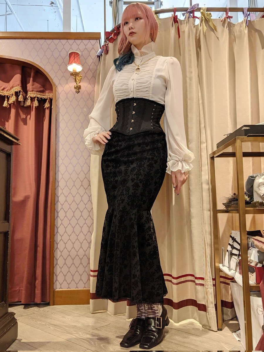 メイデンデビル　a maiden devil Medenius 胡蝶蘭ブラウス メイデンデビルa maiden devil Medenius 胡蝶蘭ブラウス