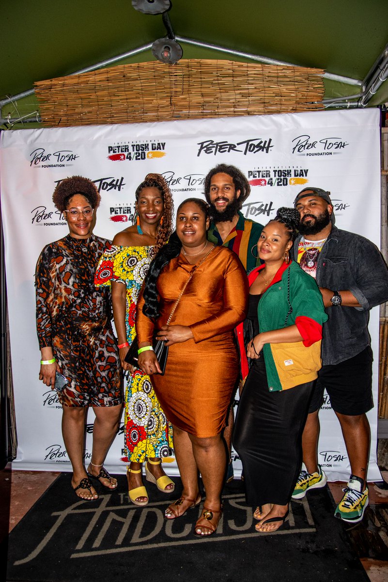 PeterTosh's tweet photo. Jah Bless all de bredren and sistren for attending and celebrating International Peter Tosh Day ‘22 with us. 🙏🏿 Here are some images from the night.
#PeterTosh #PeterTosh420 #IPTD #PeterToshDay #Miami #TeamTosh #Reggae #420 #Cannabis #ReggaeMusic #ReggaeLegend #SteppinRazor https://t.co/9cACezmTkB